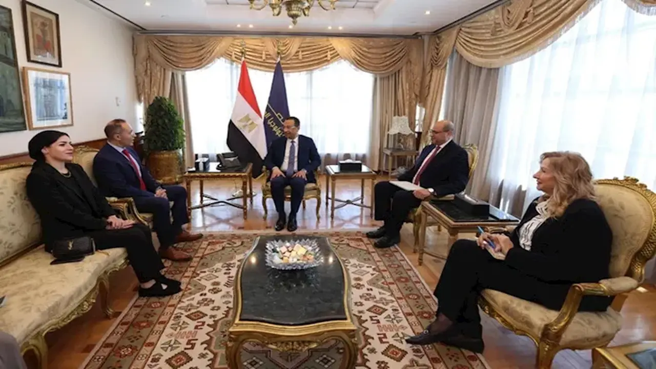 وزير الاتصالات يبحث مع المدير العام لشركة إنتل آفاق تعزيز التعاون المشترك